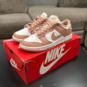 Womens Nike Low Dunk Rose Size 8
